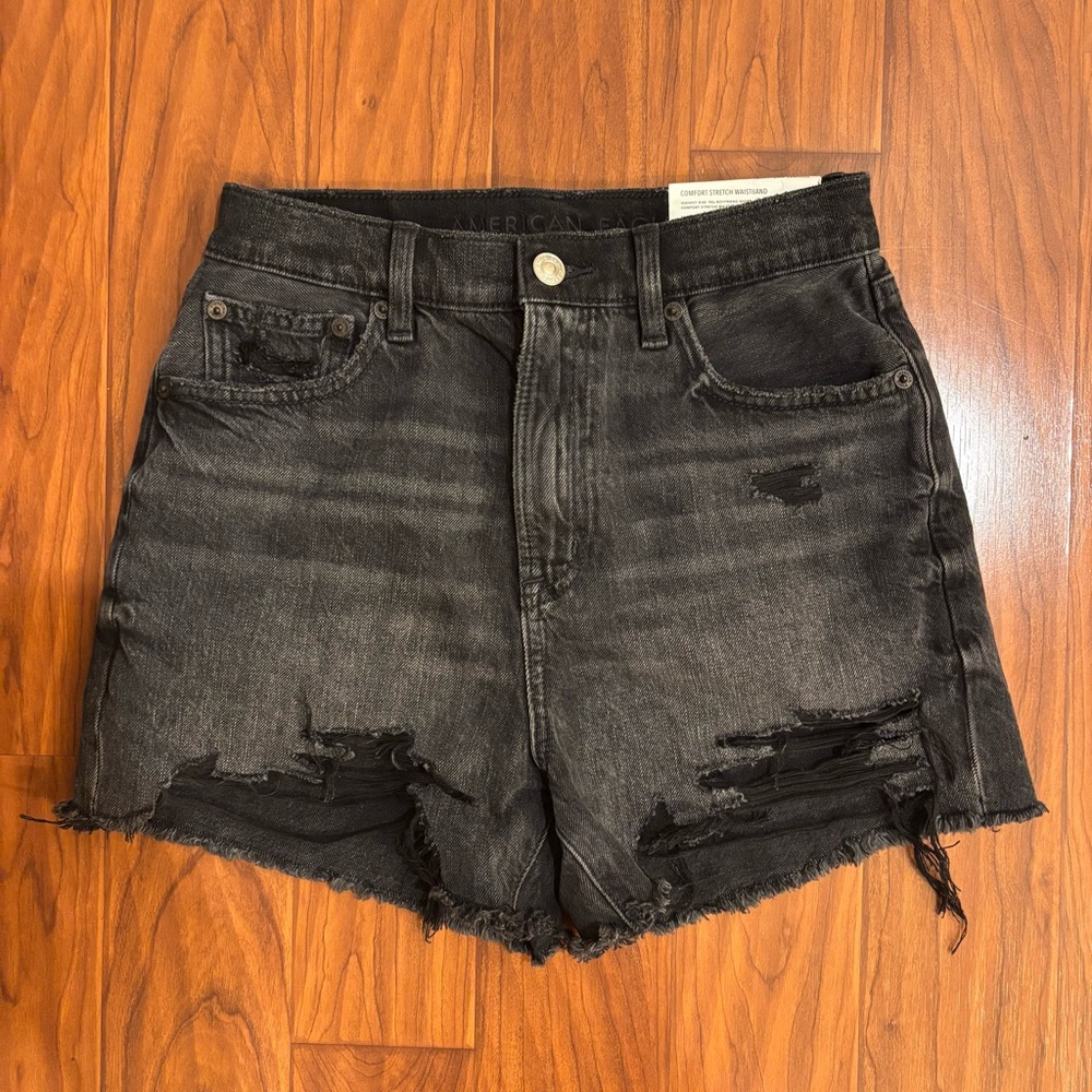 NWT American Eagle Highest Rise 90s Boyfriend Short 25W/0 Black Distressed Denim